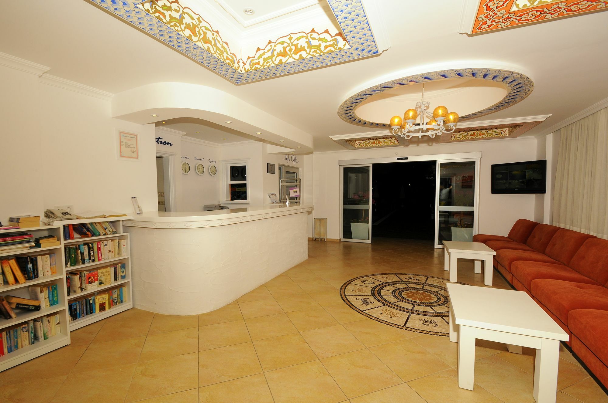 Sea Breeze And Hotel 4*